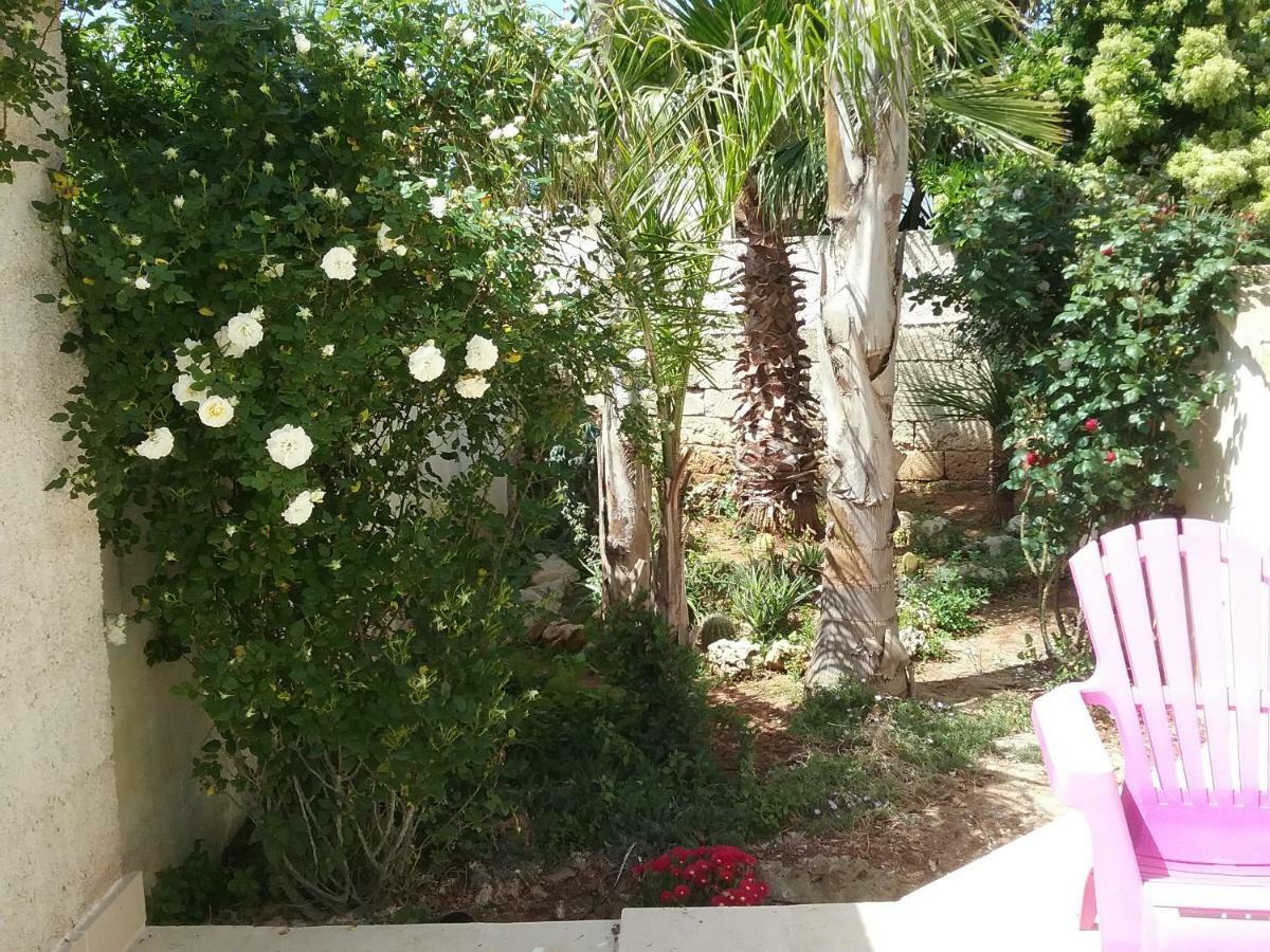 Li Curti B&B Melissano Exteriör bild