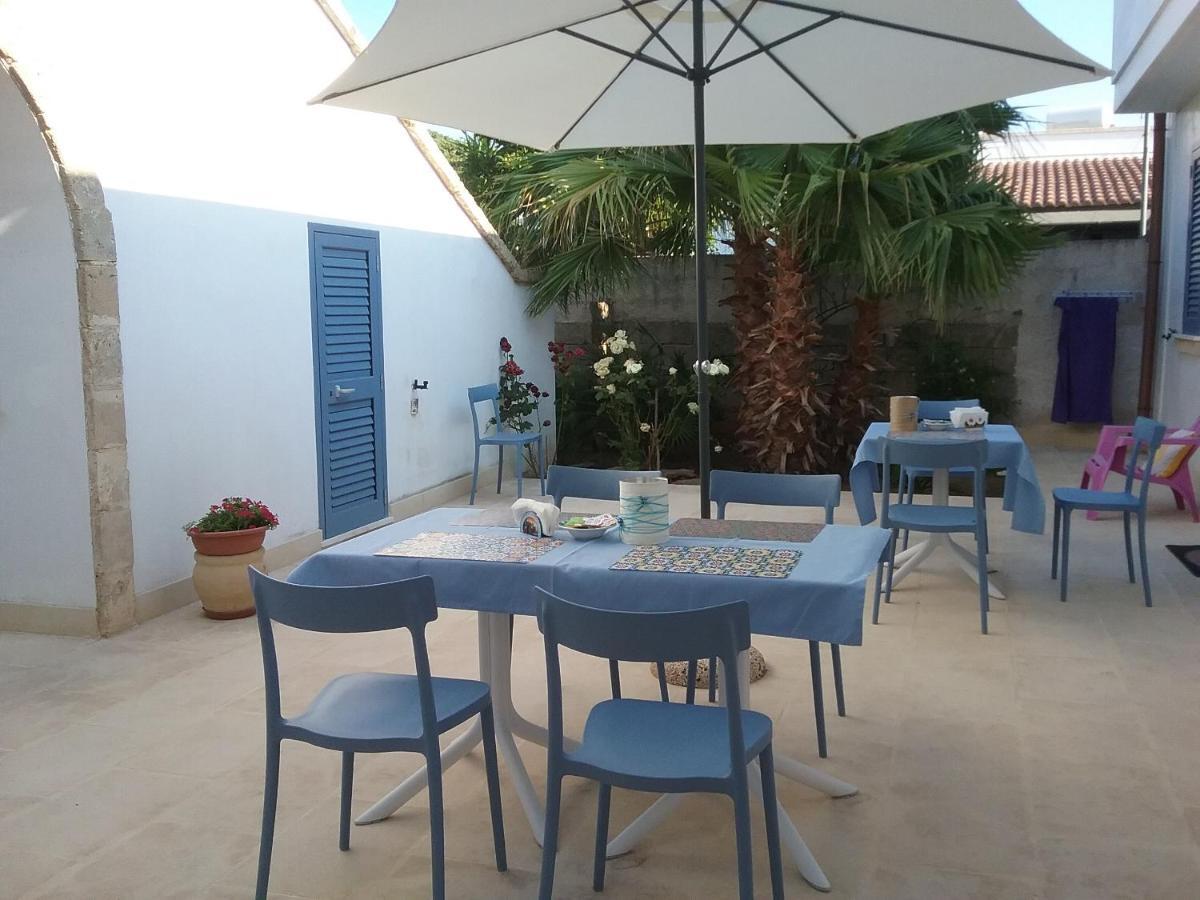 Li Curti B&B Melissano Exteriör bild